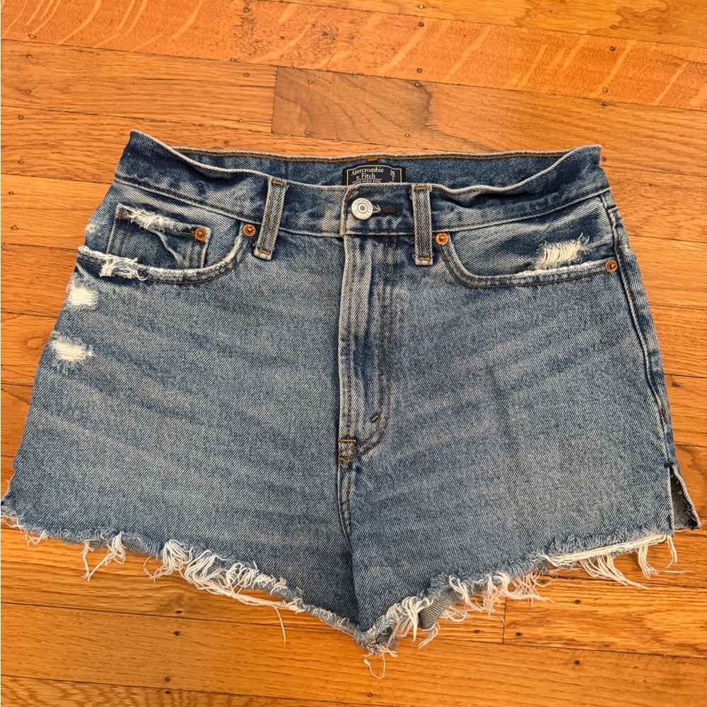 Abercrombie high rise Annie shorts